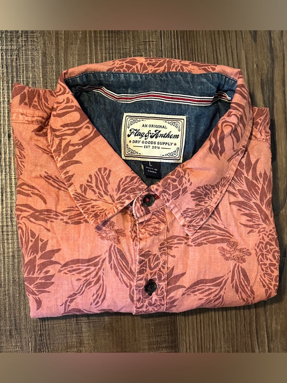 NWOT Men’s Short-Sleeve Shirt 100% Cotton Sold Individually Pick your Design - Picture 7 of 16